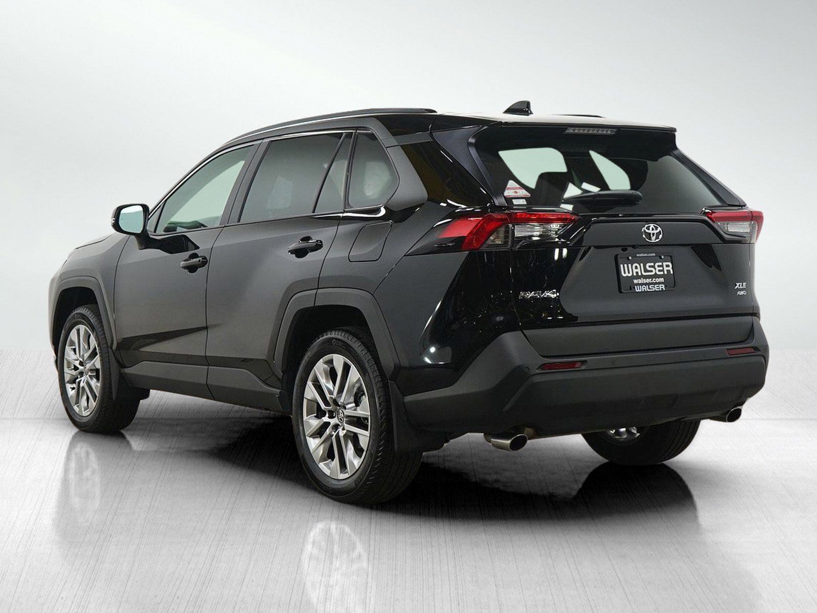 Used 2025 Toyota RAV4 XLE Premium w/ Weather Package AWD/4WD image 3