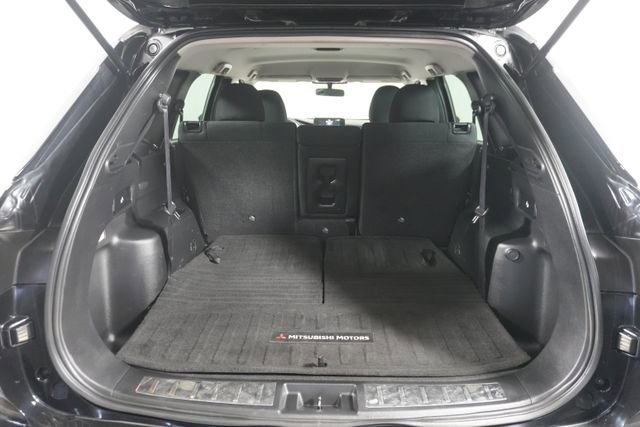 Used 2022 Mitsubishi Outlander ES image 29