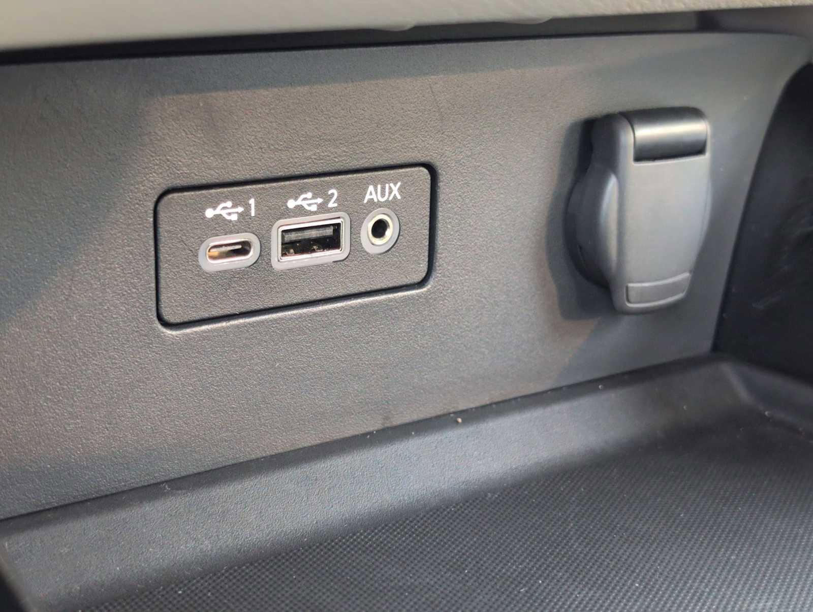 Used 2024 Nissan Altima 2.5 SV image 28