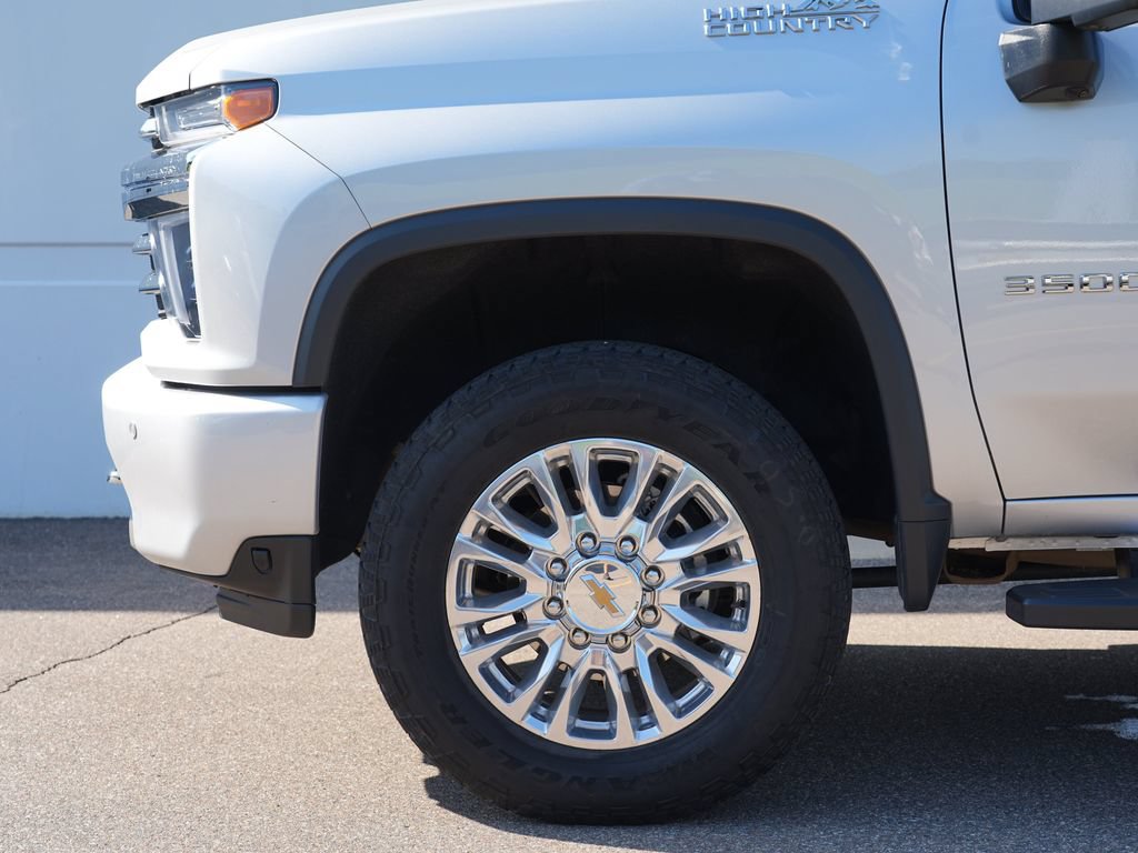 Certified 2022 Chevrolet Silverado 3500 High Country w/ Z71 Off-Road Package AWD/4WD image 11