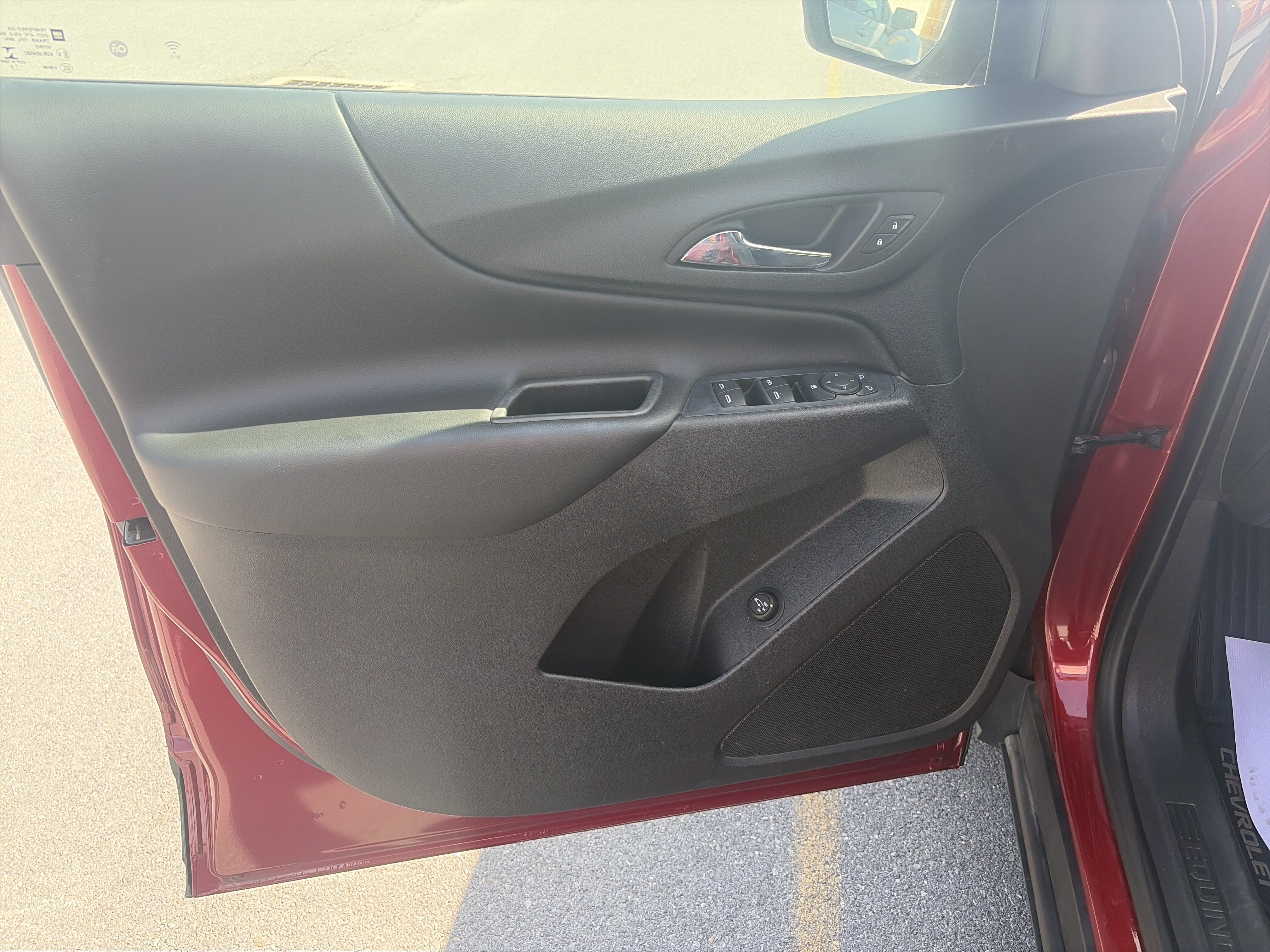 Used 2019 Chevrolet Equinox LT AWD/4WD image 18