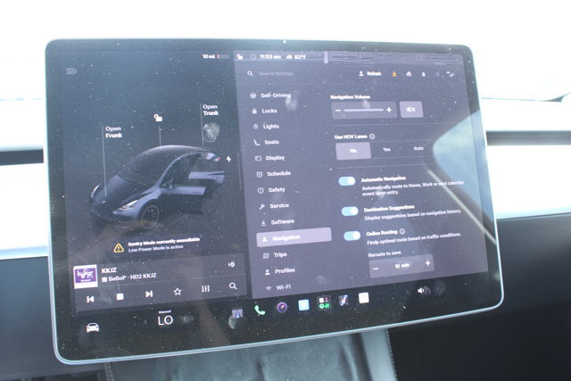 Used 2024 Tesla Model Y Performance AWD/4WD image 24