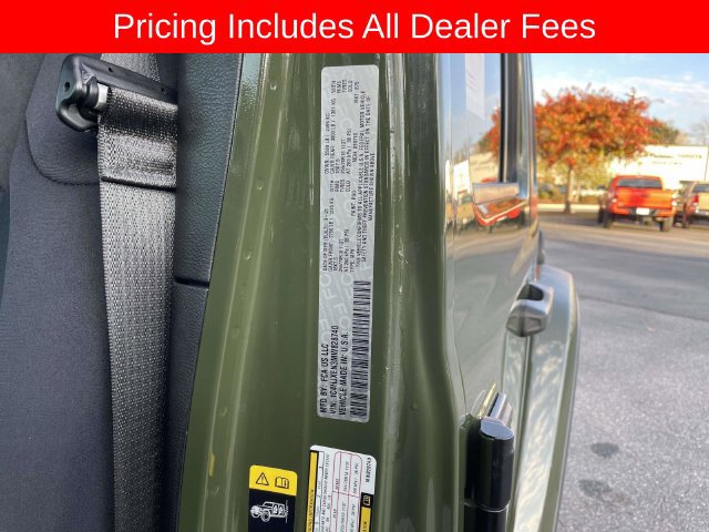 Used 2021 Jeep Wrangler Unlimited Sahara AWD/4WD image 37