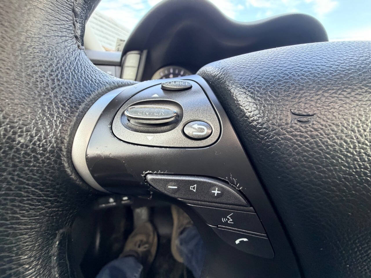 Used 2011 INFINITI M37 x w/ Premium Pkg AWD/4WD image 54