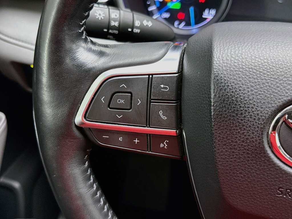 Used 2020 Toyota Highlander Platinum AWD/4WD image 11