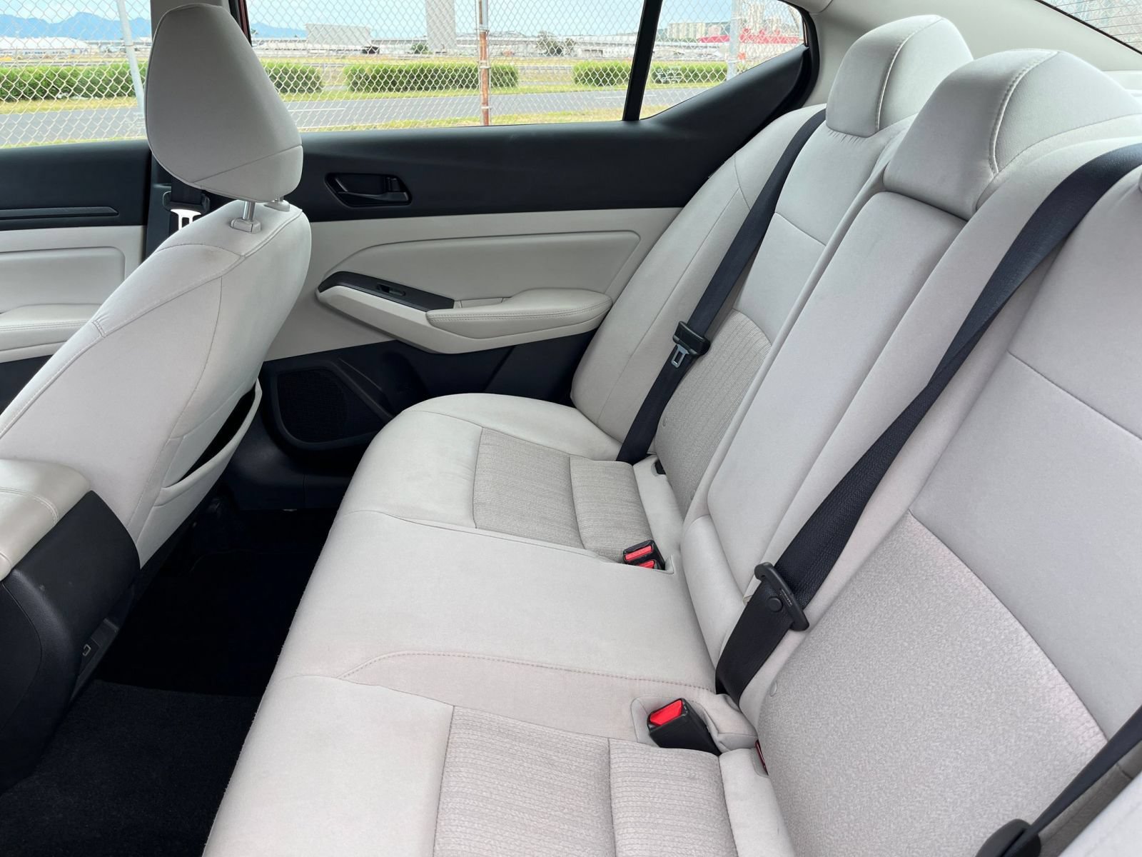Used 2025 Nissan Altima 2.5 SV FWD image 25