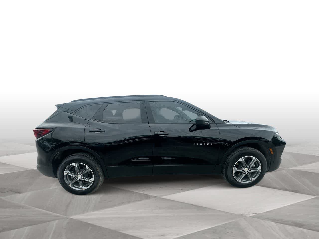Used 2024 Chevrolet Blazer LT w/ Convenience Package AWD/4WD image 9