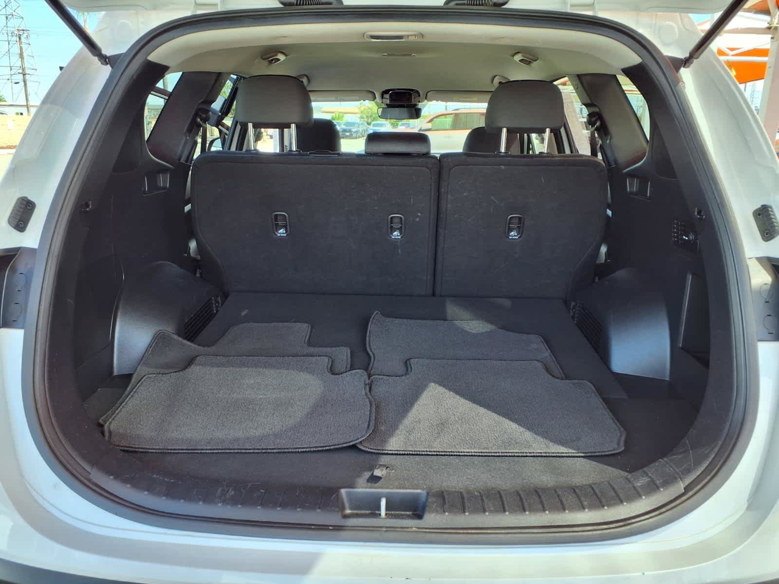 Used 2021 Hyundai Santa Fe SE FWD image 9