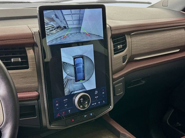 Used 2022 Ford Expedition Max Limited image 15