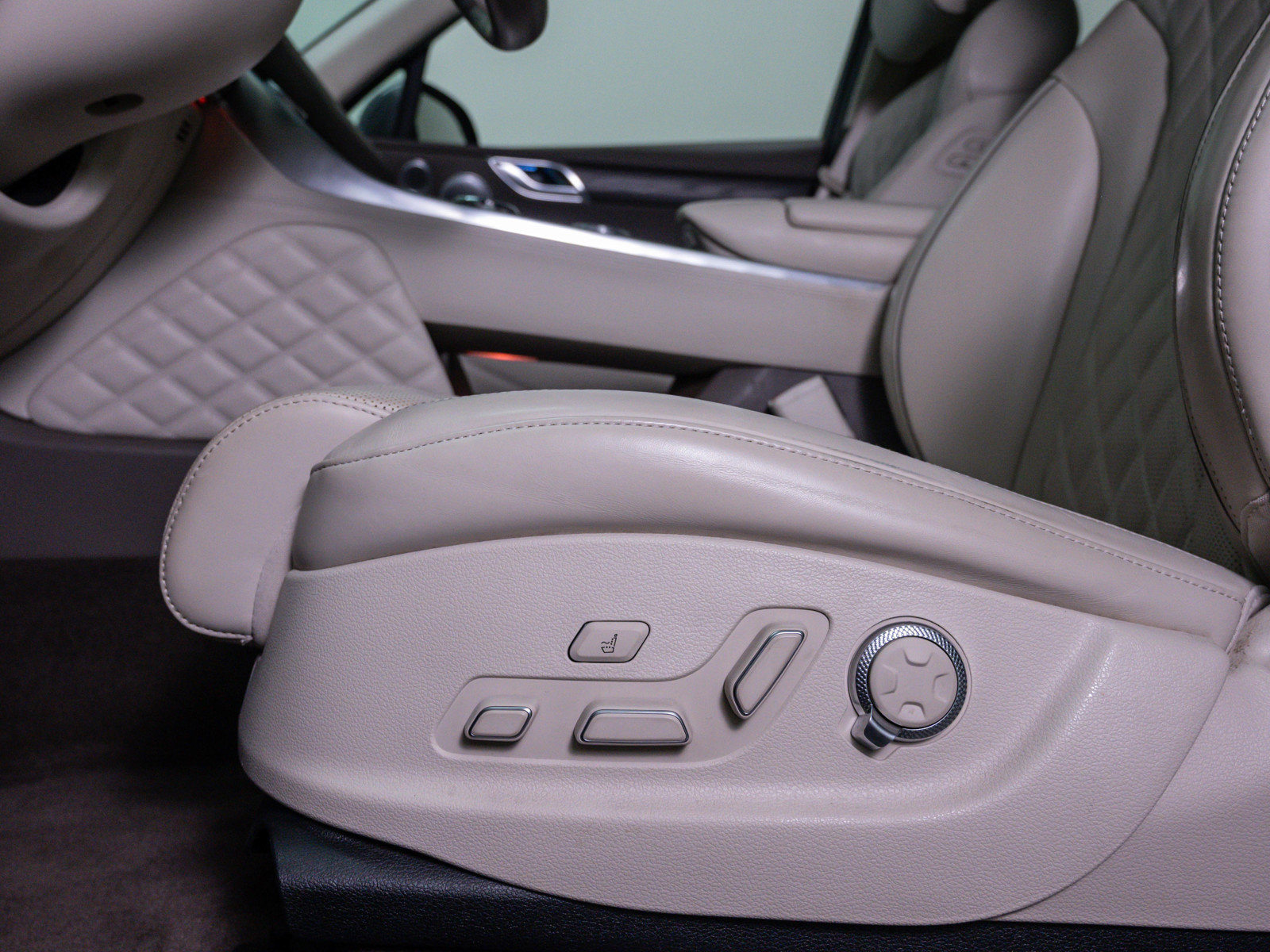 Used 2023 Genesis GV80 3.5T Prestige w/ Prestige Package image 19