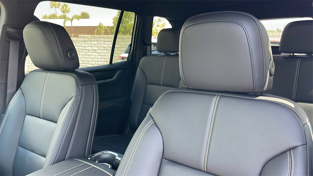 New 2025 GMC Acadia Elevation w/ Elevation Premium Package image 12