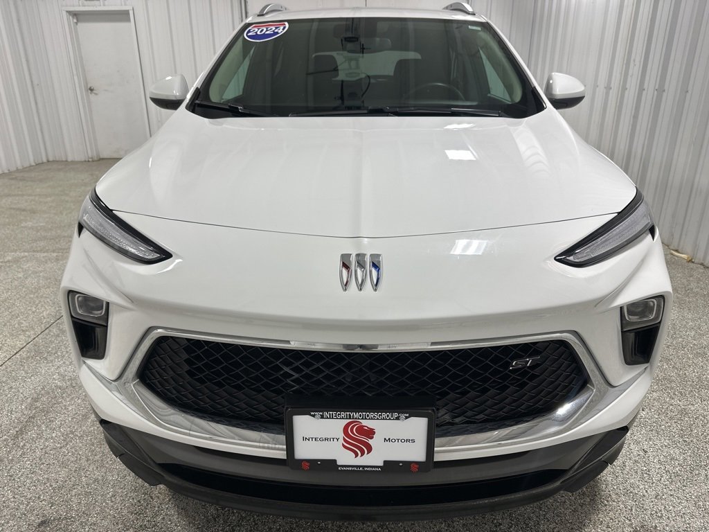 Used 2024 Buick Encore GX Sport Touring image 4