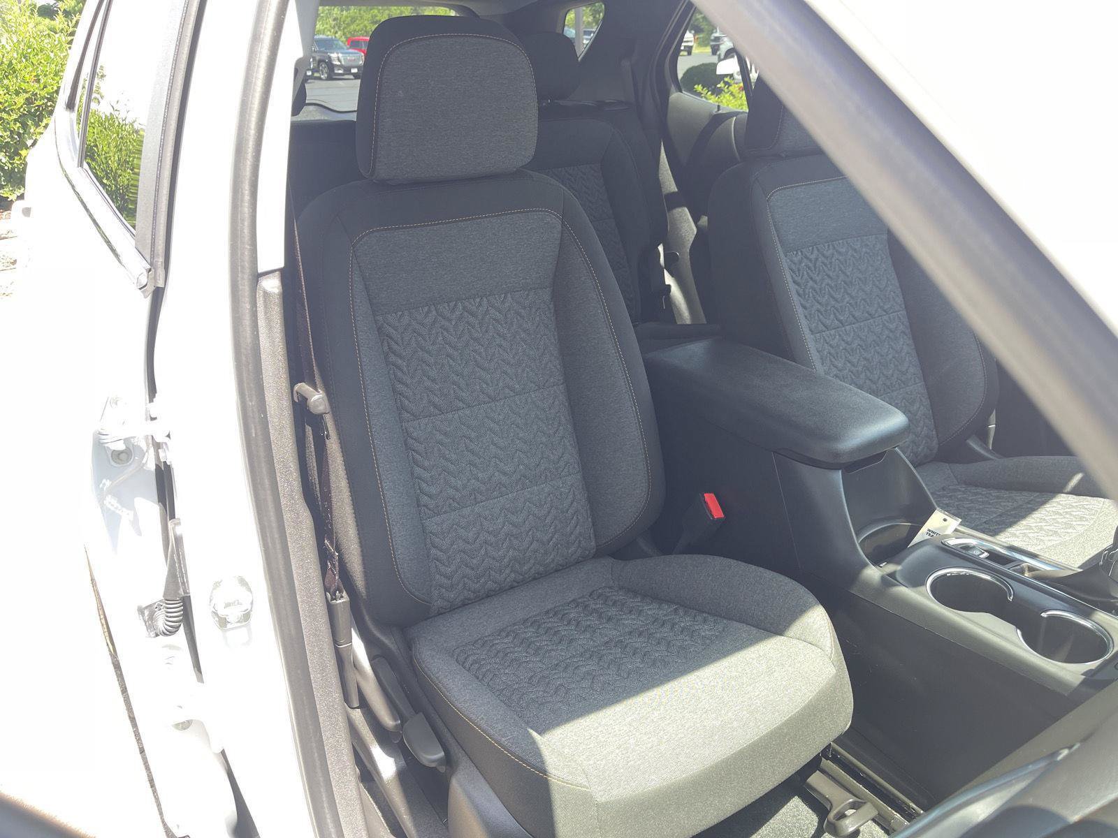 Used 2024 Chevrolet Equinox LT w/ LPO, Floor Liner Package FWD image 32
