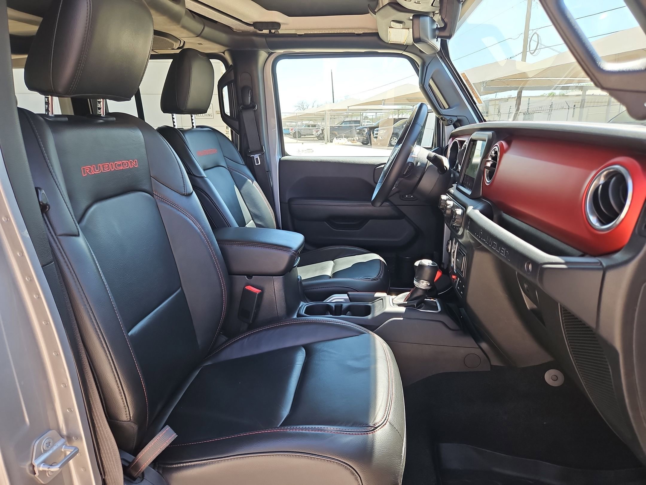 Used 2018 Jeep Wrangler Unlimited Rubicon image 30