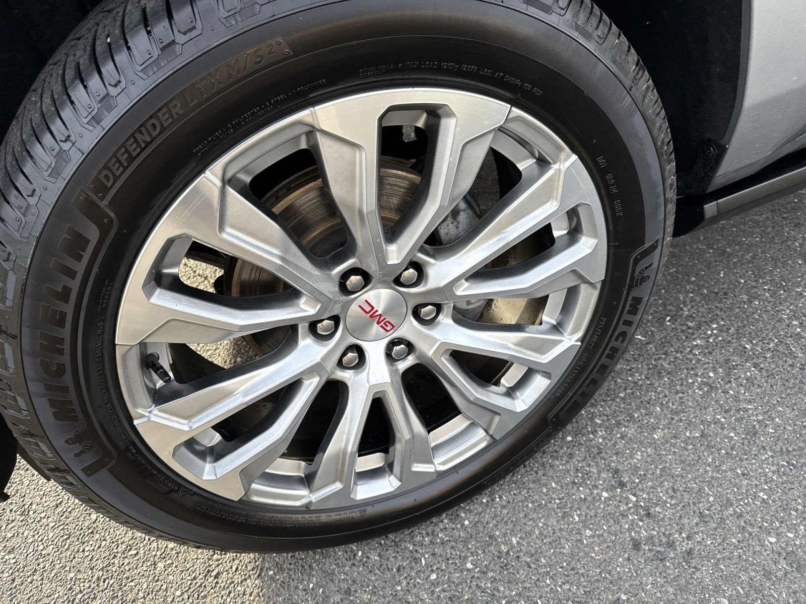 Used 2024 GMC Yukon Denali w/ Max Trailering Package image 12