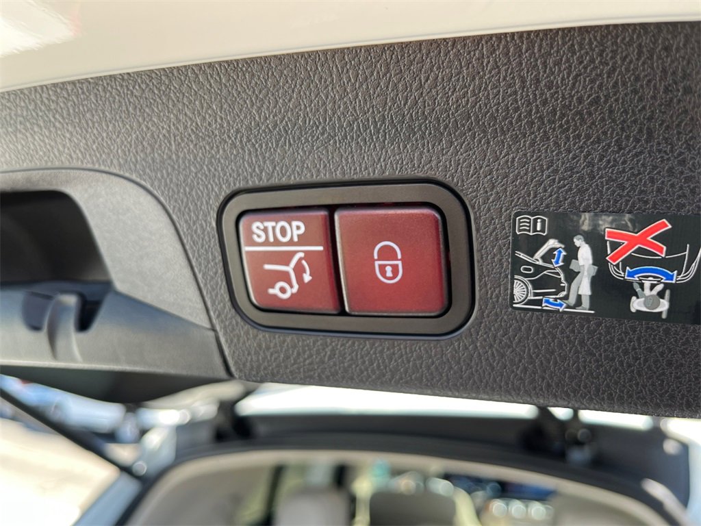 Certified 2025 Mercedes-Benz GLE 450e 4MATIC image 21