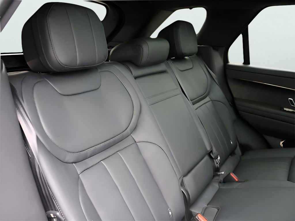 New 2025 Land Rover Range Rover Sport Dynamic SE image 17