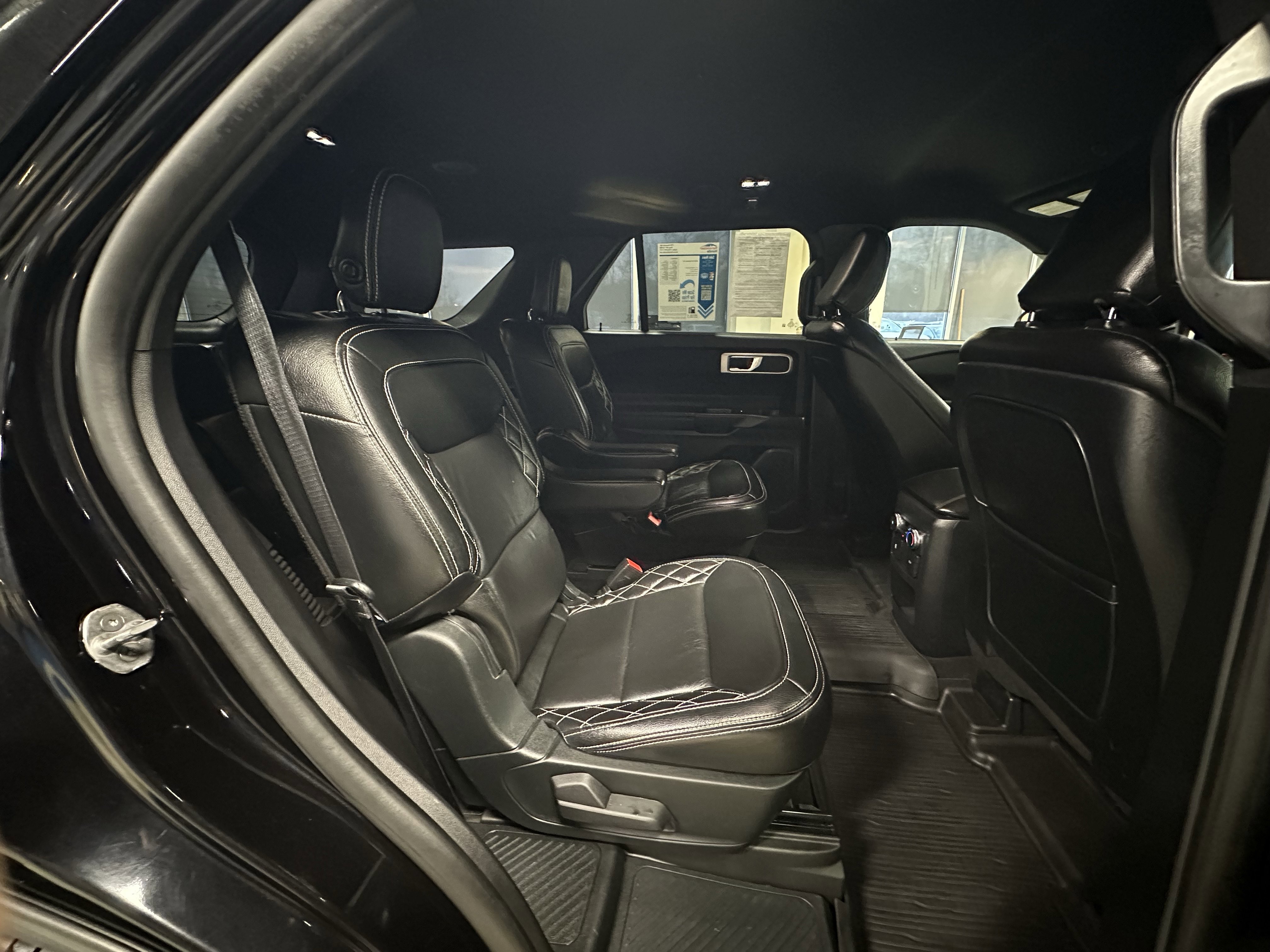 Used 2020 Ford Explorer XLT w/ Comfort Package image 23