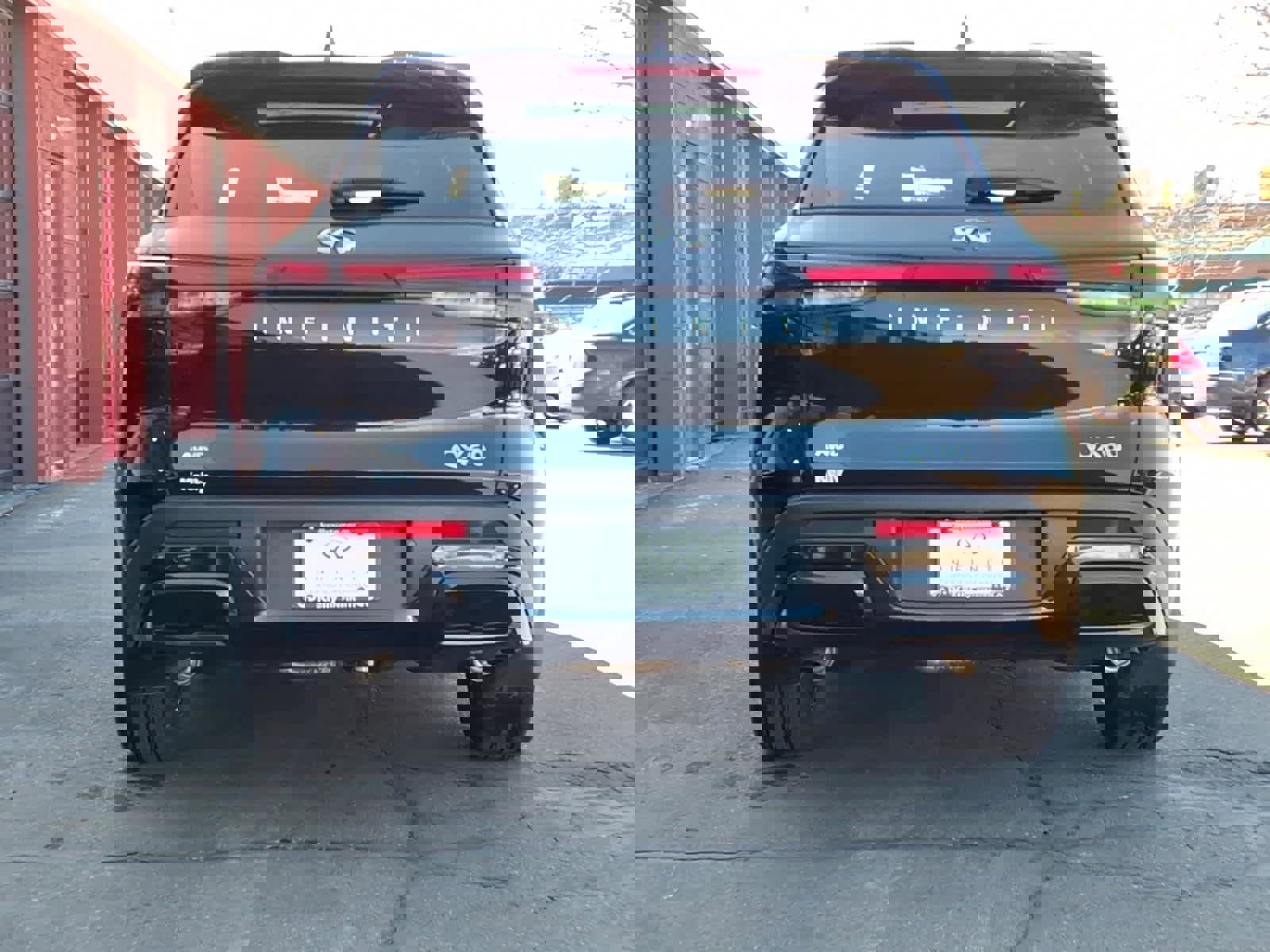 Certified 2025 INFINITI QX60 Luxe image 5