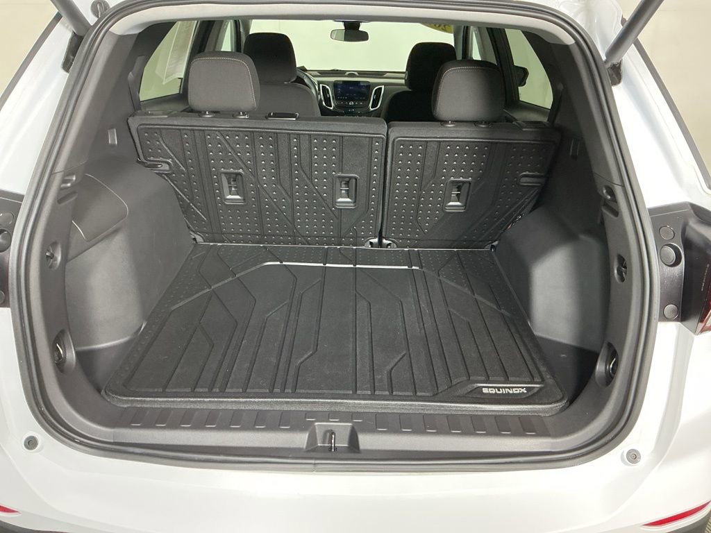 Used 2024 Chevrolet Equinox LT AWD/4WD image 11