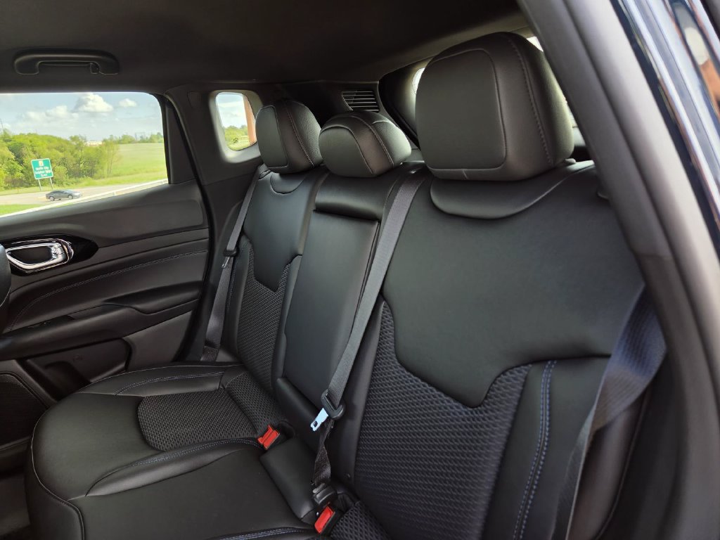 New 2027 Jeep Compass Latitude AWD/4WD image 26