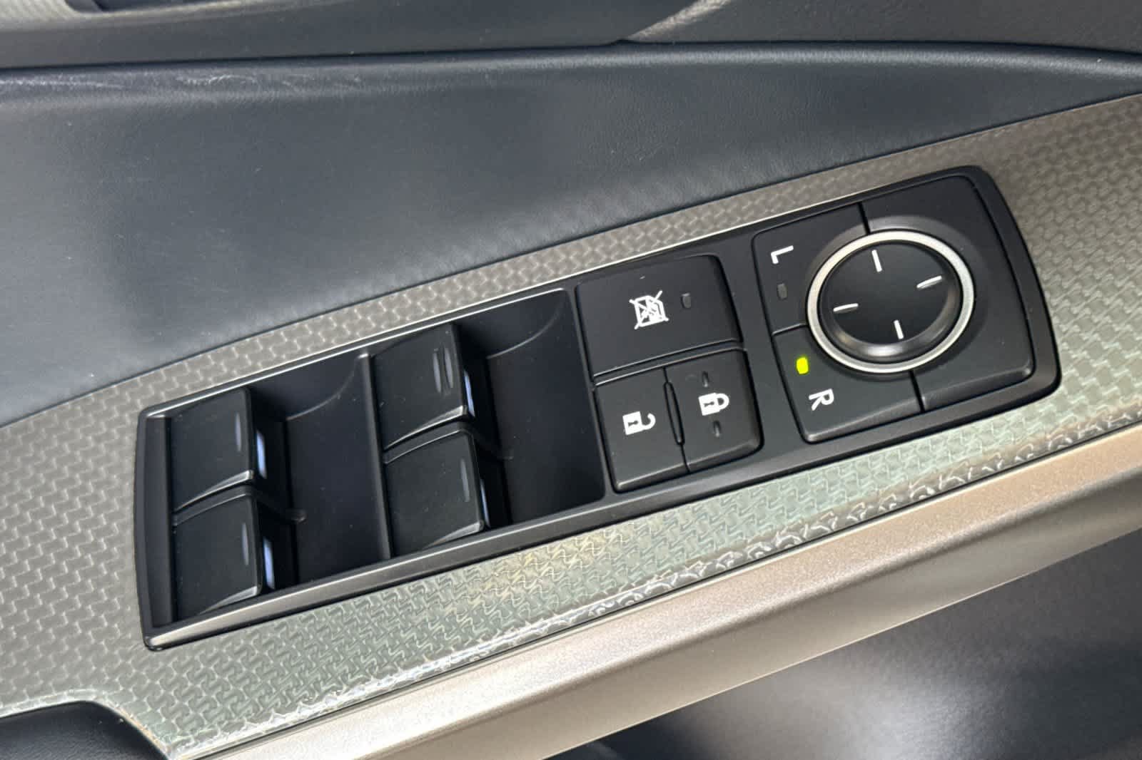 Used 2014 Lexus IS 350 w/ F Sport Package RWD image 13