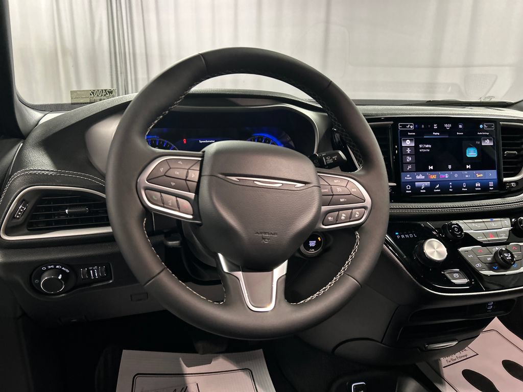 New 2027 Chrysler Pacifica Select w/ Family Tech Group FWD image 13