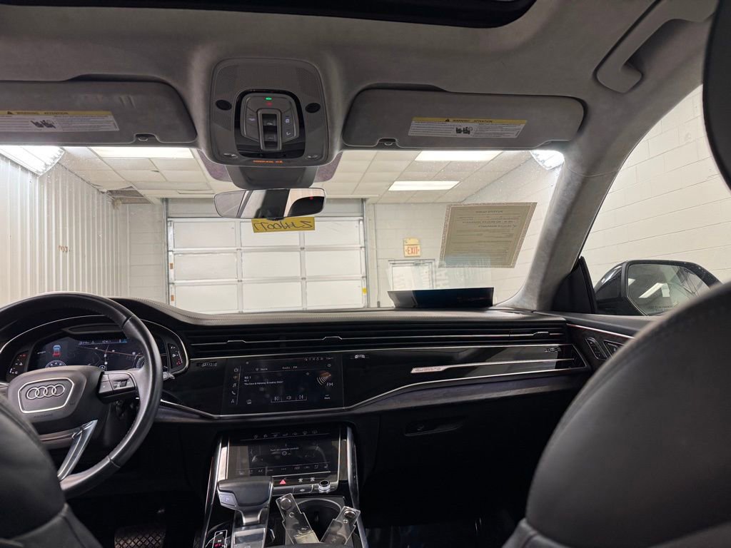 Used 2019 Audi Q8 Prestige w/ Luxury Package image 25