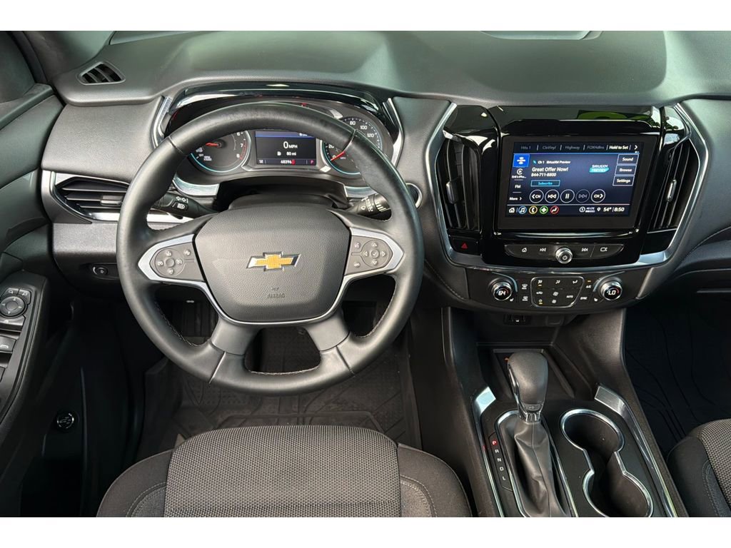 Used 2023 Chevrolet Traverse LT FWD image 16