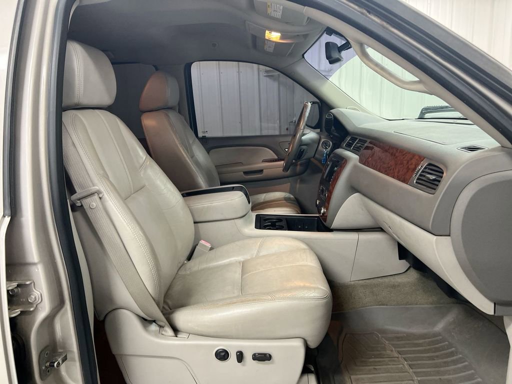 Used 2008 Chevrolet Silverado 2500 LTZ w/ Suspension Package, Off-Road image 21