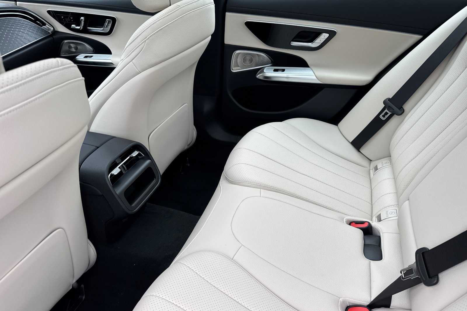 New 2026 Mercedes-Benz E 350 Sedan image 12