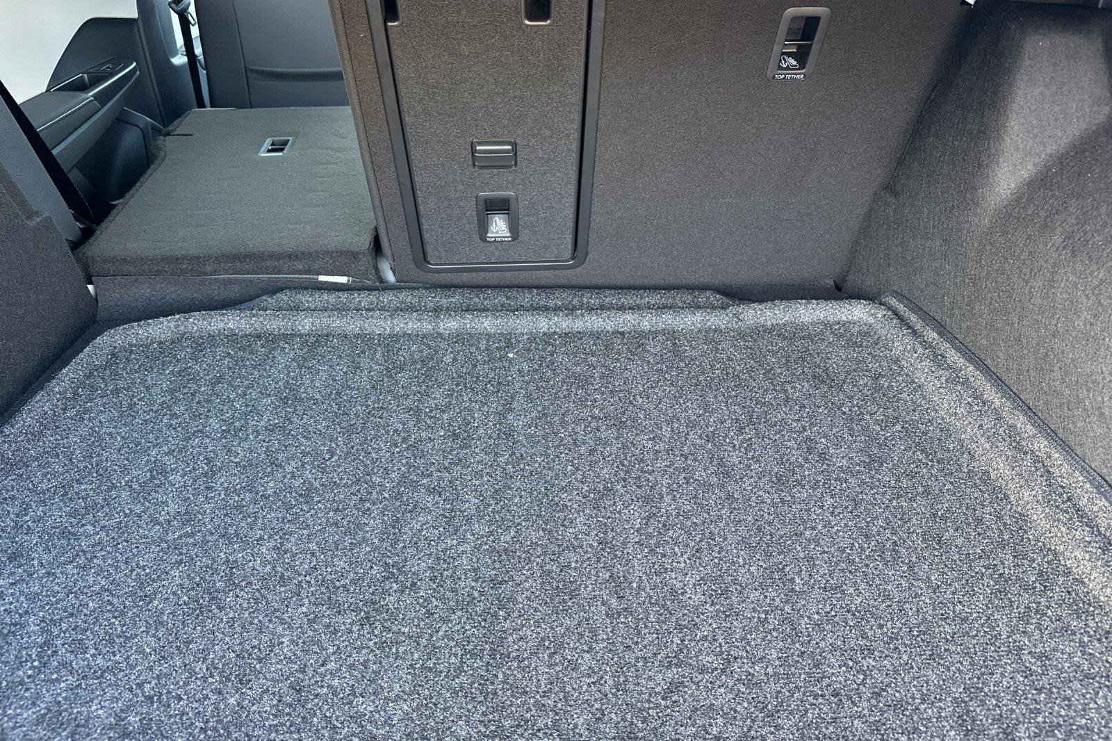 New 2026 Volkswagen Taos SEL image 14