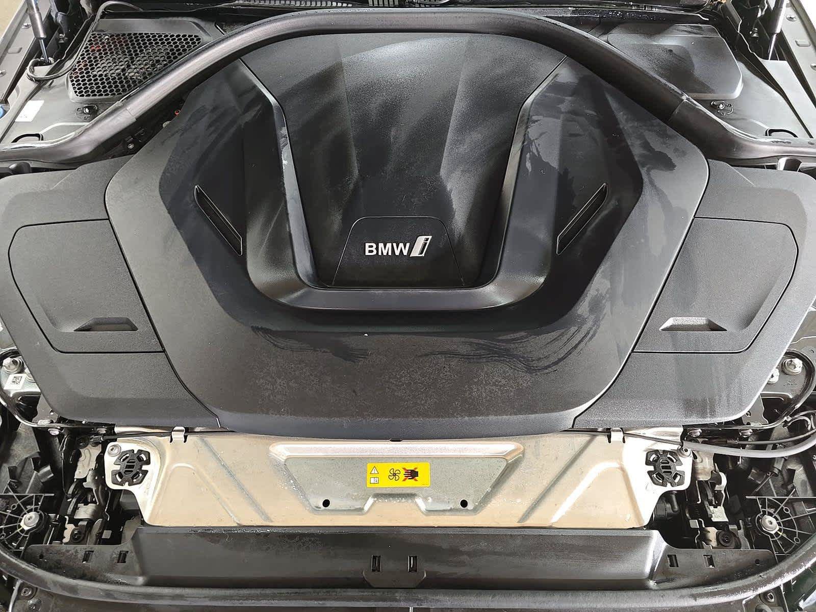 Used 2023 BMW i4 eDrive40 RWD image 12