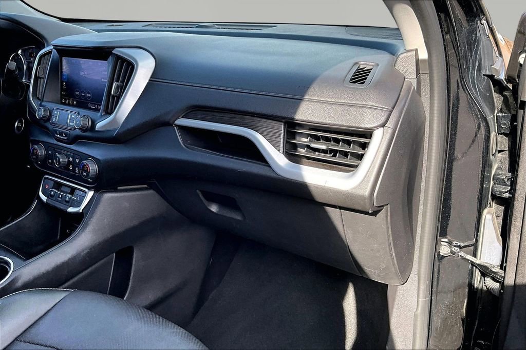 Used 2024 GMC Terrain SLT image 18