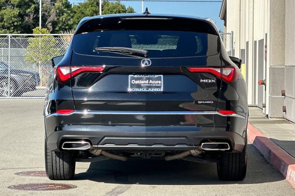Certified 2023 Acura MDX SH-AWD w/ Technology Package image 6