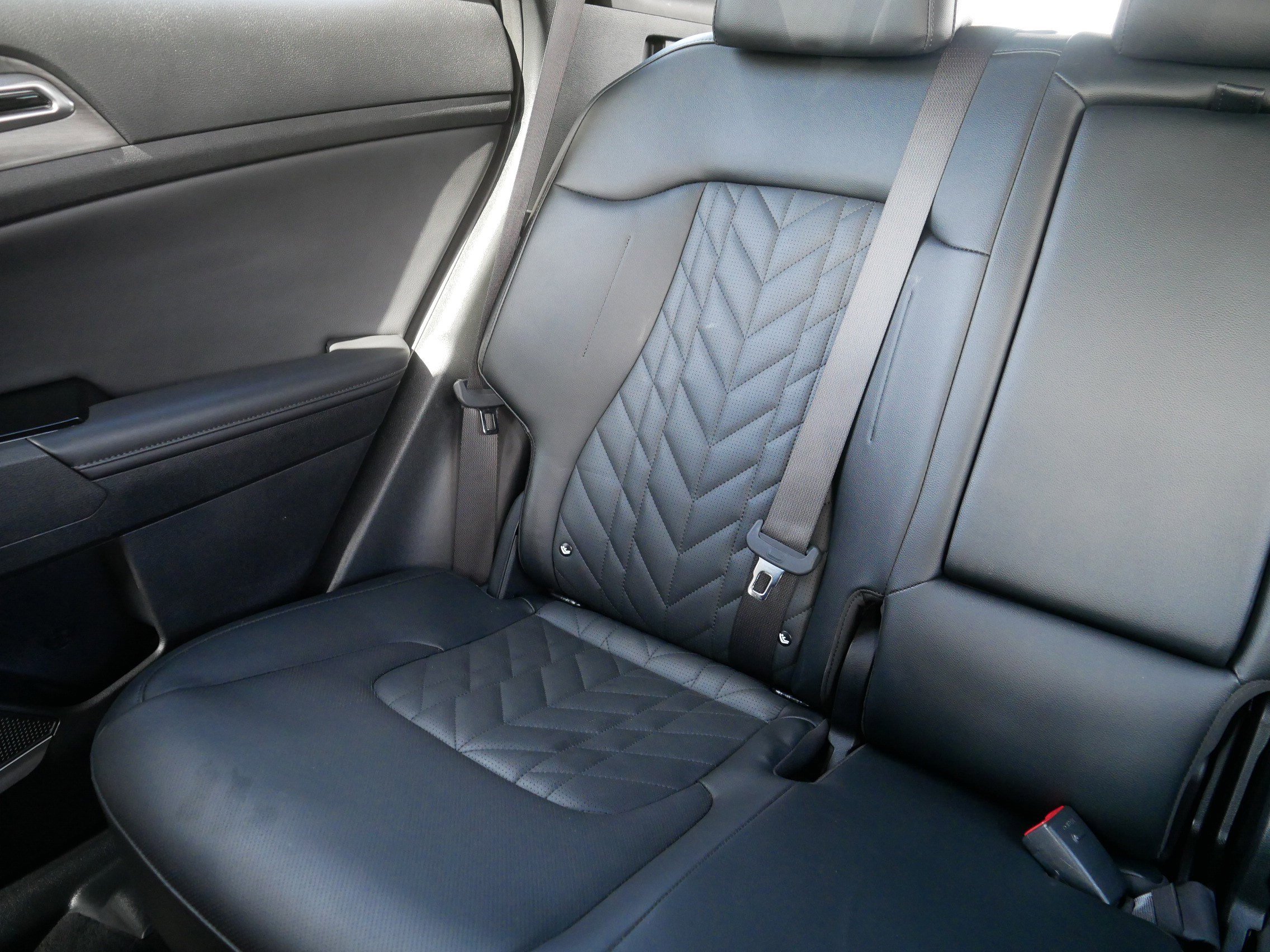 Used 2023 Kia Sportage X-Line w/ X-Line Premium Package AWD/4WD image 12