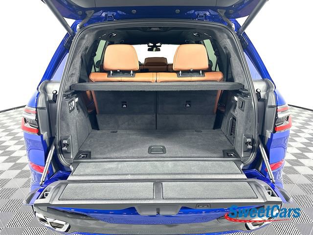 Used 2025 BMW X7 M60i image 49