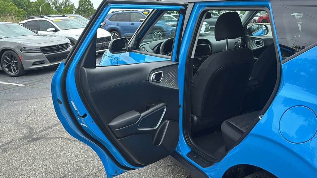 Used 2024 Kia Soul S FWD image 27