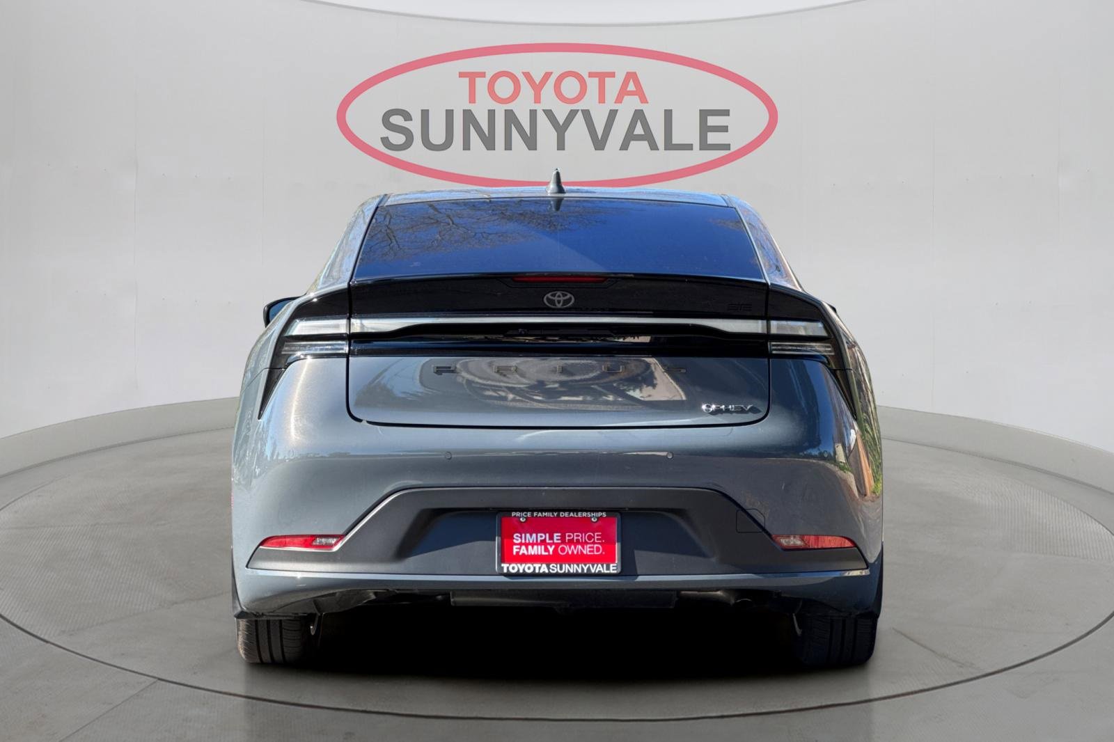 Certified 2025 Toyota Prius SE image 9