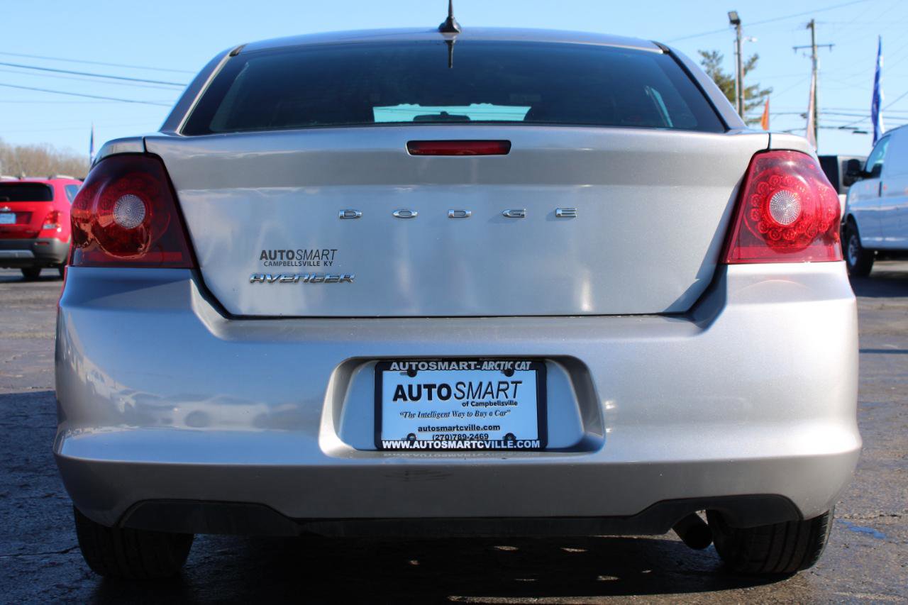 Used 2014 Dodge Avenger SE image 5
