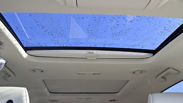 Used 2023 Buick Enclave Avenir w/ Avenir Technology Package image 28