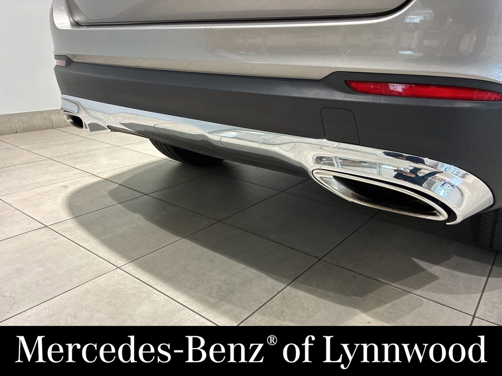 Used 2019 Mercedes-Benz GLC 300 4MATIC image 11