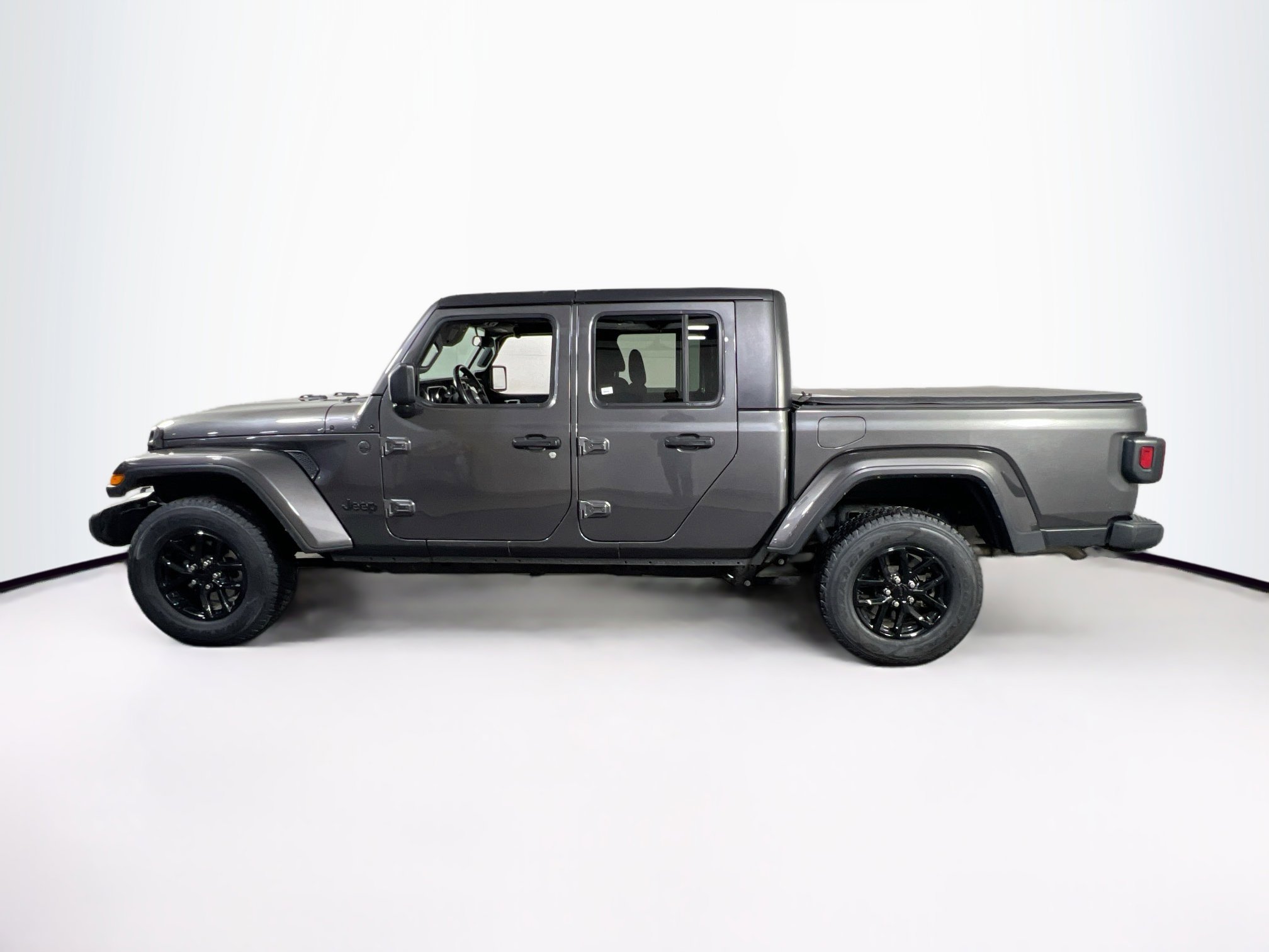 Used 2022 Jeep Gladiator Sport AWD/4WD image 8