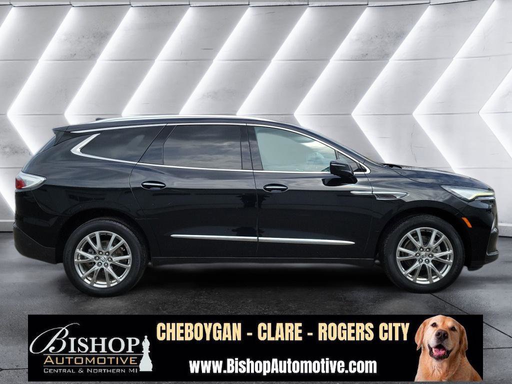 Used 2023 Buick Enclave Essence w/ Experience Buick Package image 19
