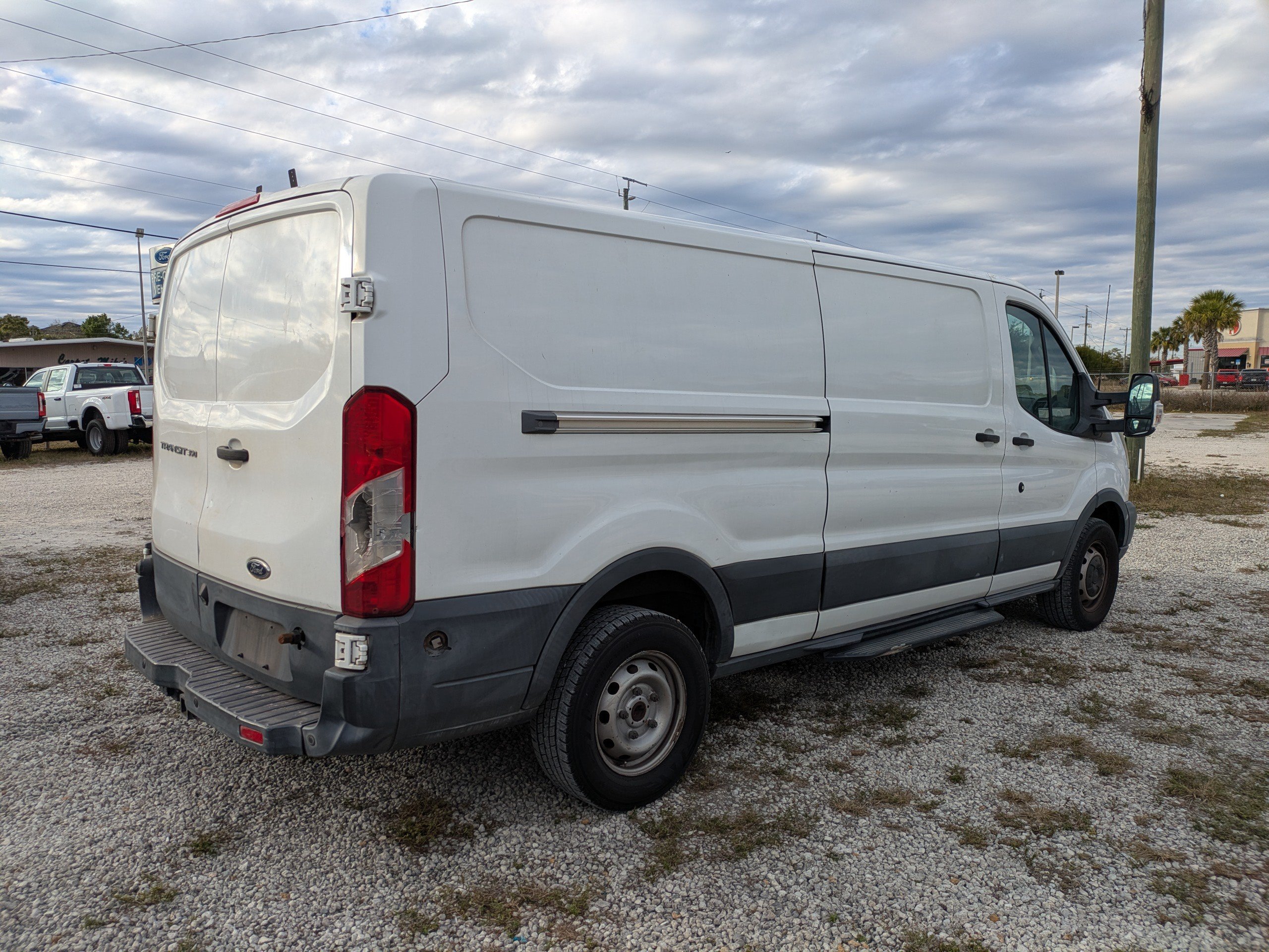 Used 2015 Ford Transit 350 148 Low Roof RWD image 4