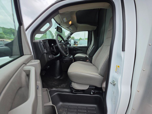 New 2026 Chevrolet Express 3500 RWD image 26