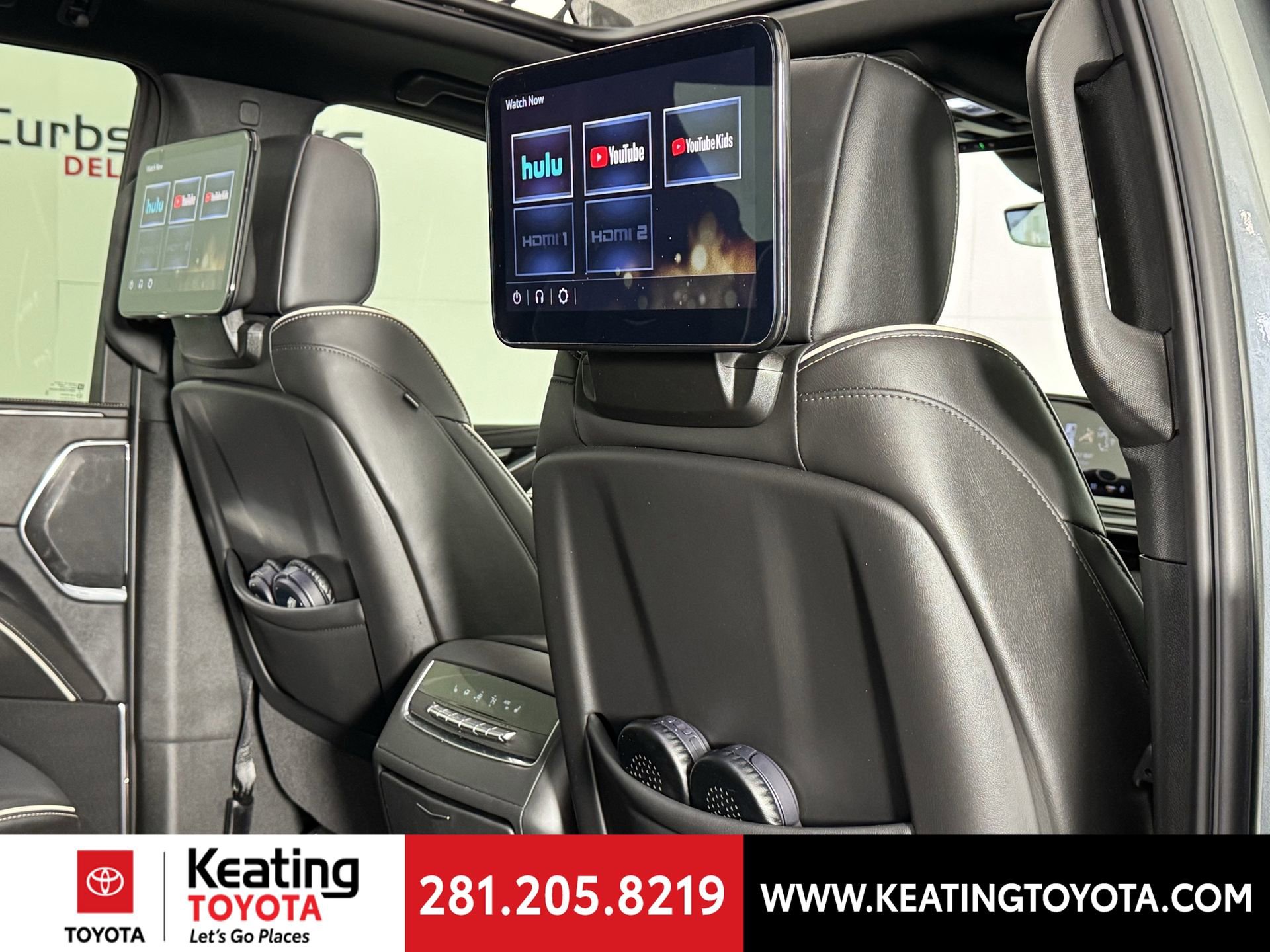Used 2024 Cadillac Escalade Sport w/ Touring Package image 19