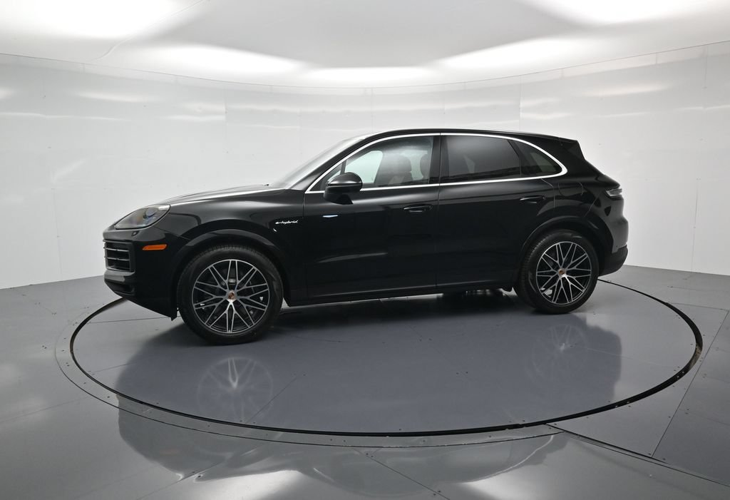 New 2026 Porsche Cayenne E-Hybrid AWD/4WD image 2