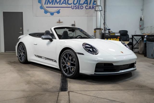 Used 2025 Porsche 911 Carrera T RWD image 1