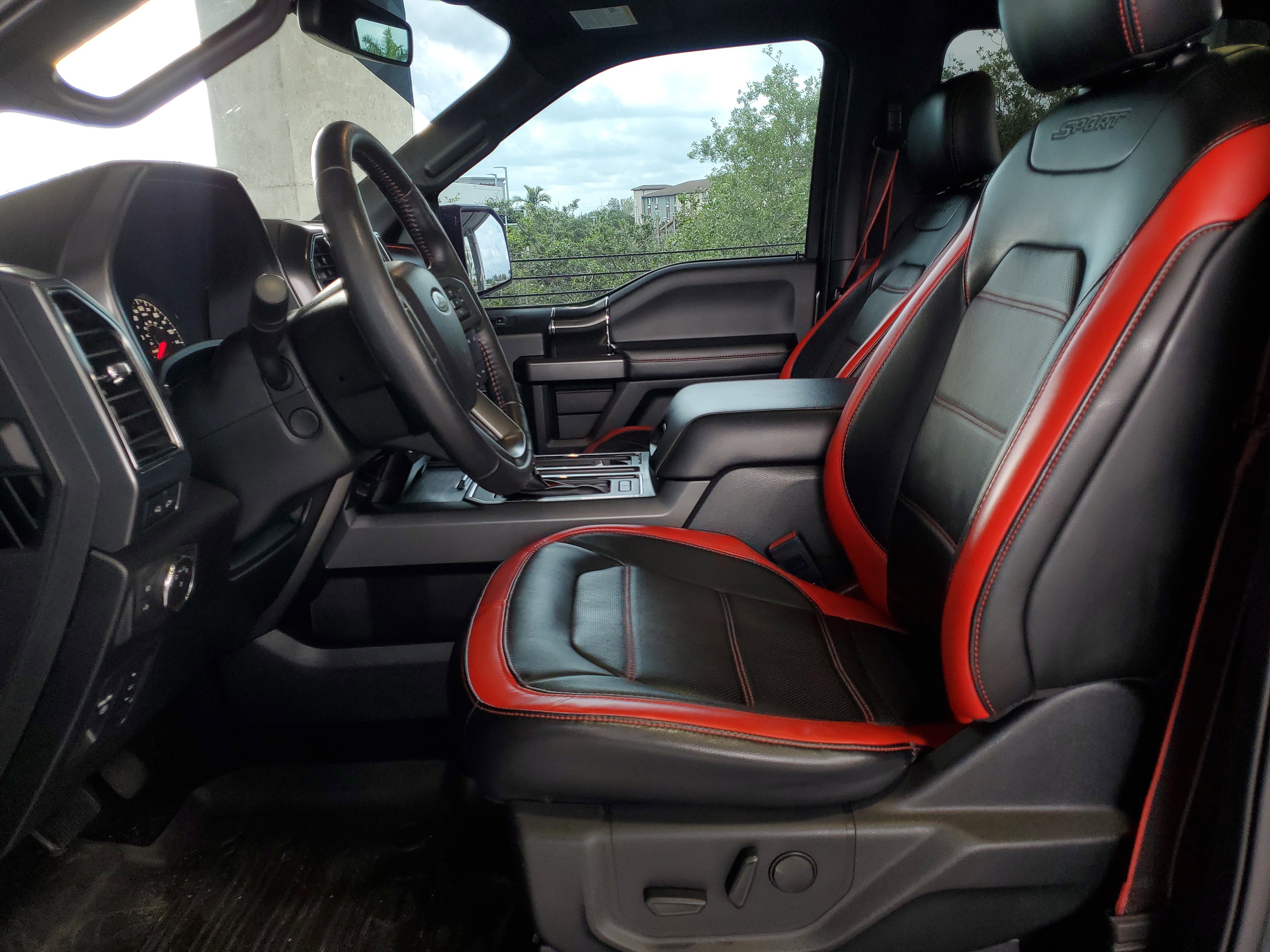 Used 2019 Ford F150 Lariat w/ Equipment Group 502A Luxury AWD/4WD image 18